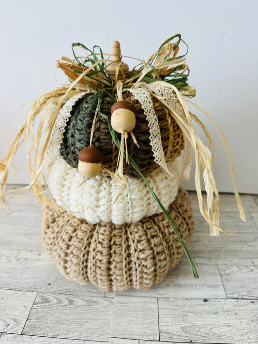 Crotchet Stackable Pumpkin with Acron Accent